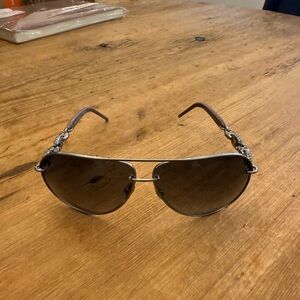 Gucci Women's Aviator Sunglasses with Dark Lenses